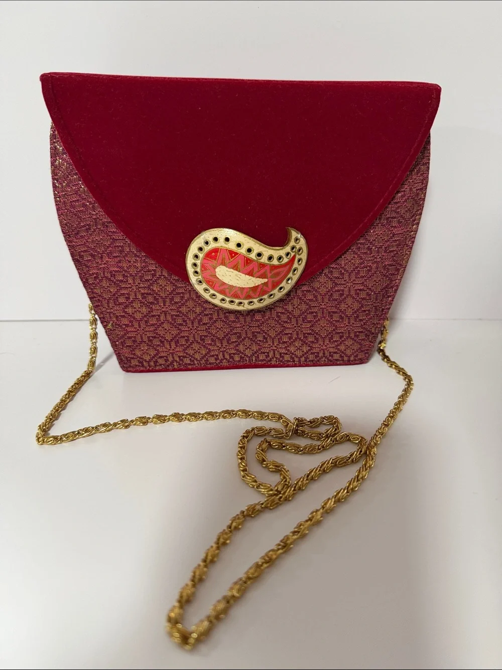 Elegant Red and Gold Evening Bag with Chain Strap